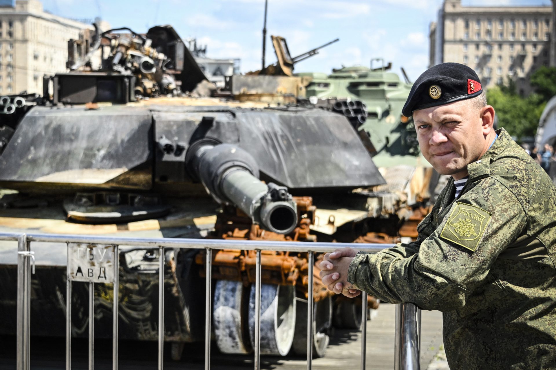 What problems do American-made tanks face in Ukraine? 