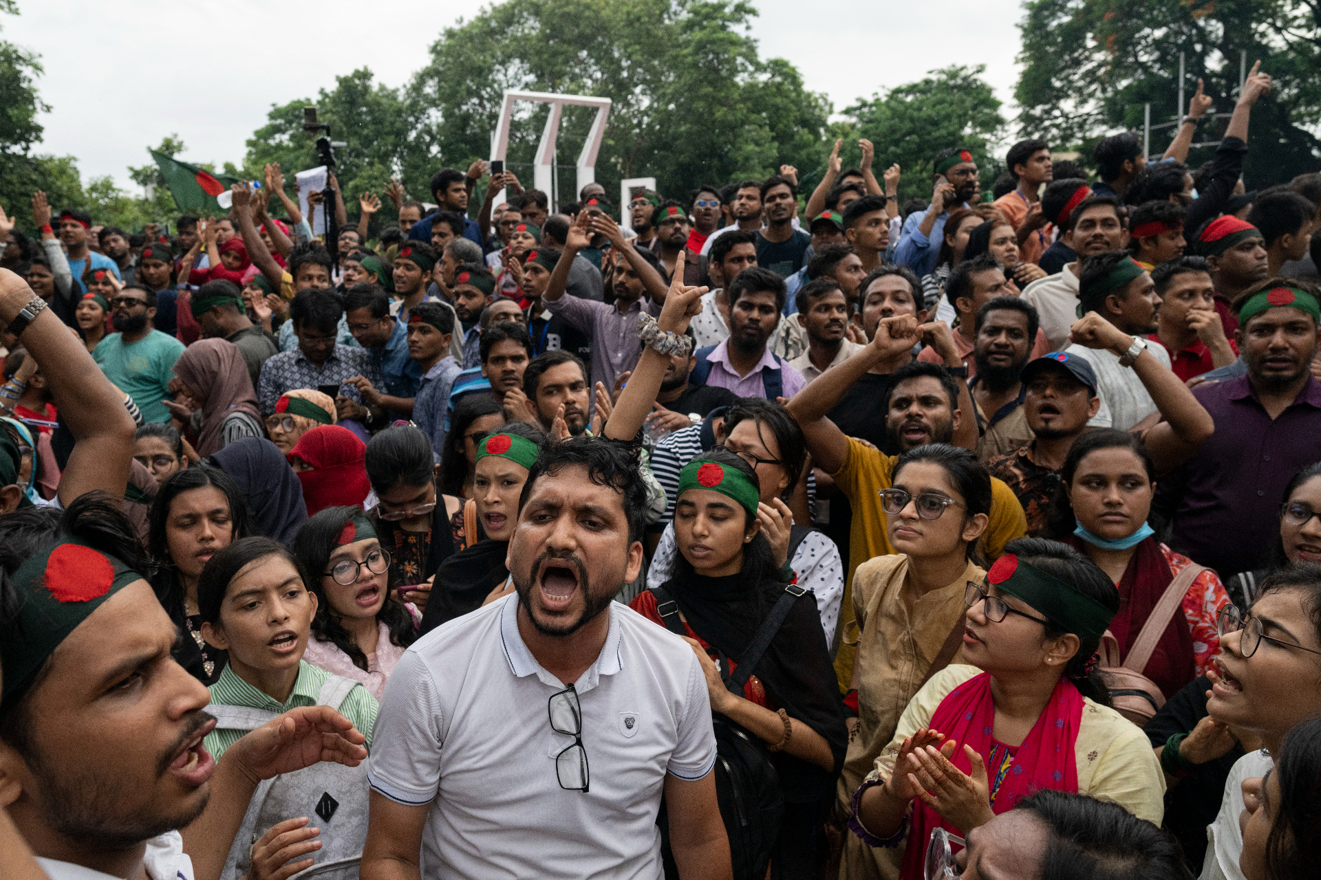 Clashes between protesters 