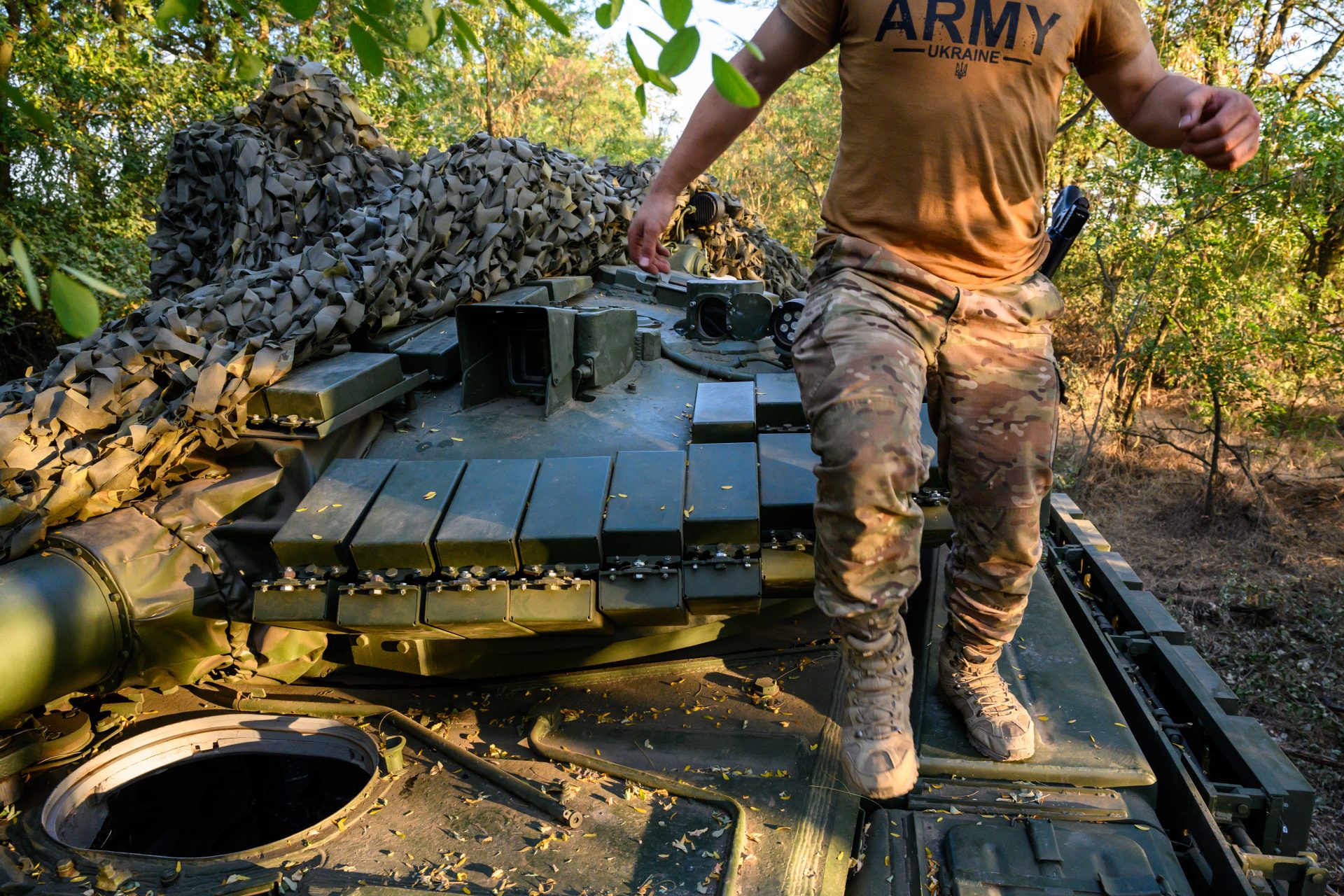 Assim foi como um soldado ucraniano apagou o fogo de seu próprio tanque