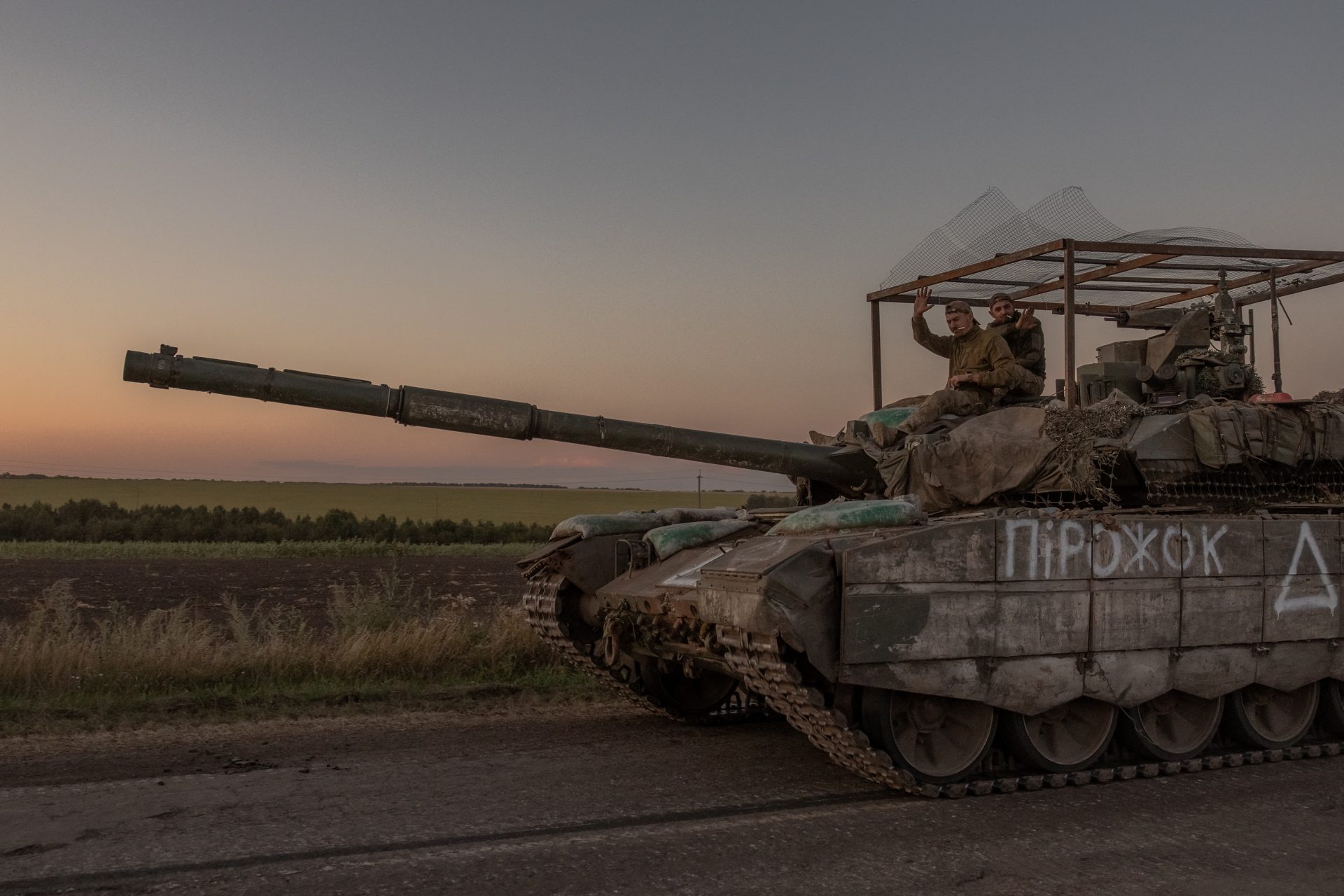 Impressive video footage shows how Ukraine destroyed key bridges in Kursk