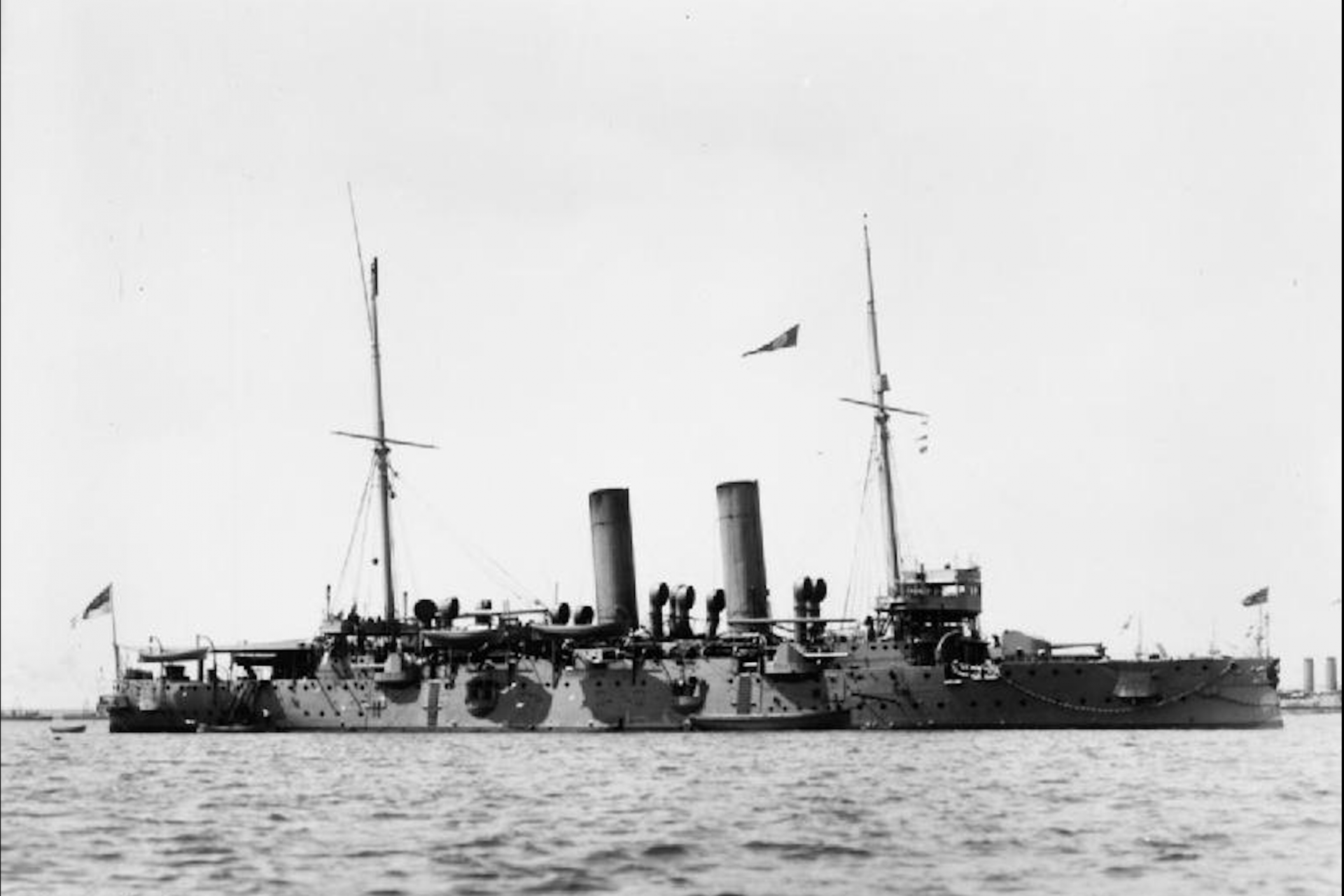 Lernen Sie die HMS Hawke kennen 