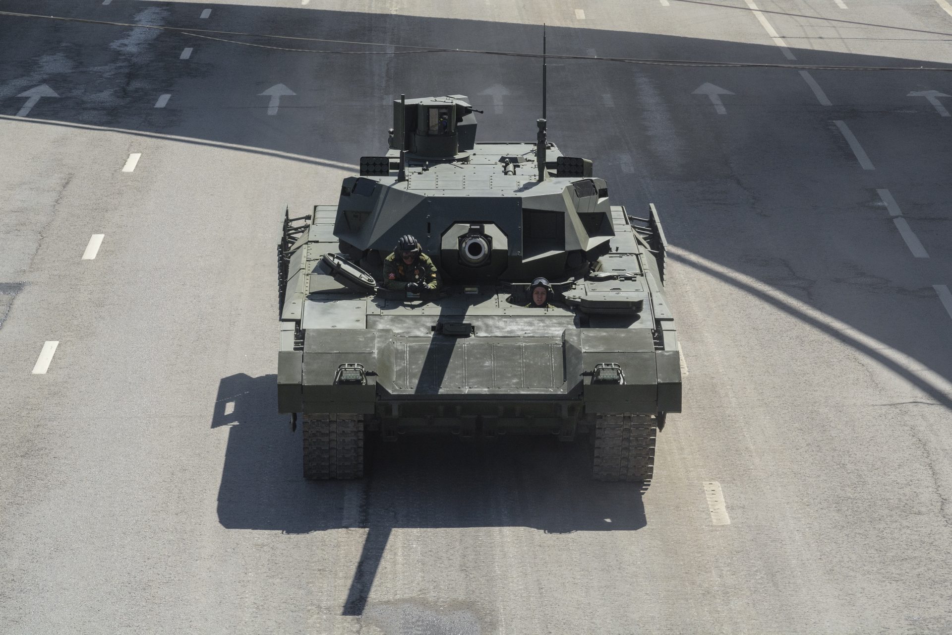 What happened when Russia sent its best tank to fight in Ukraine?