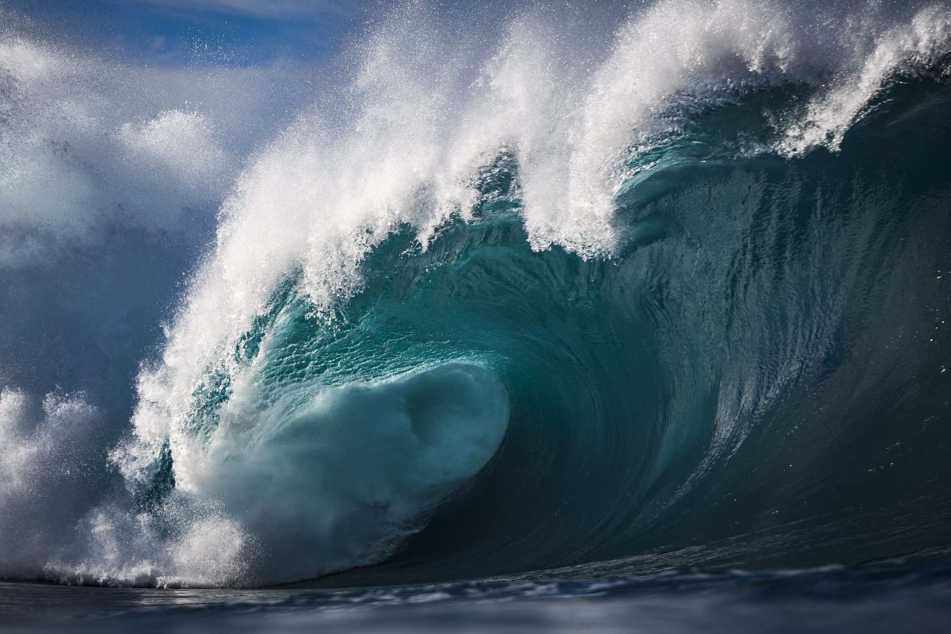 Desencadeou um enorme tsunami 