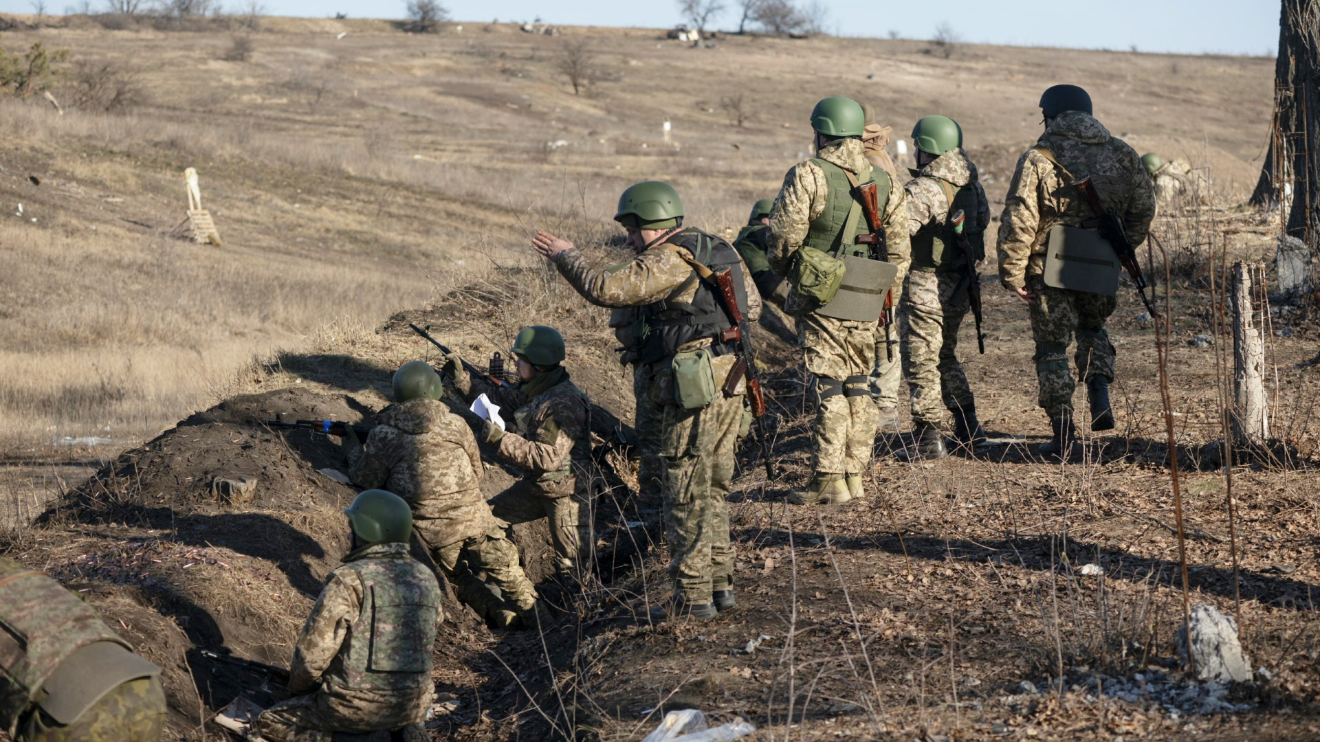 In beeld: Russisch pantservoertuig verslagen door Oekraïense troepen