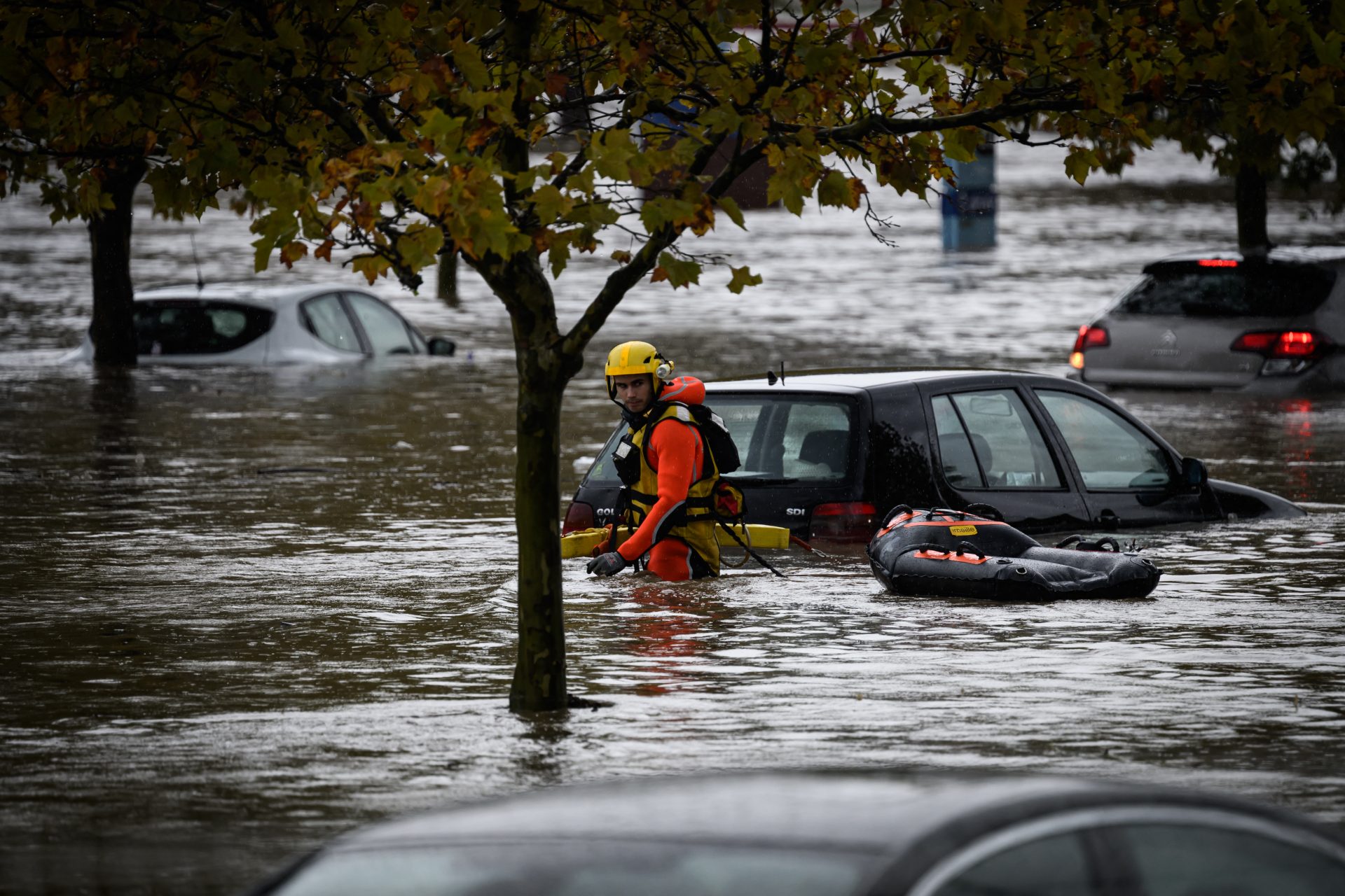 Tempête Leslie : les images impressionnantes des inondations partout en France