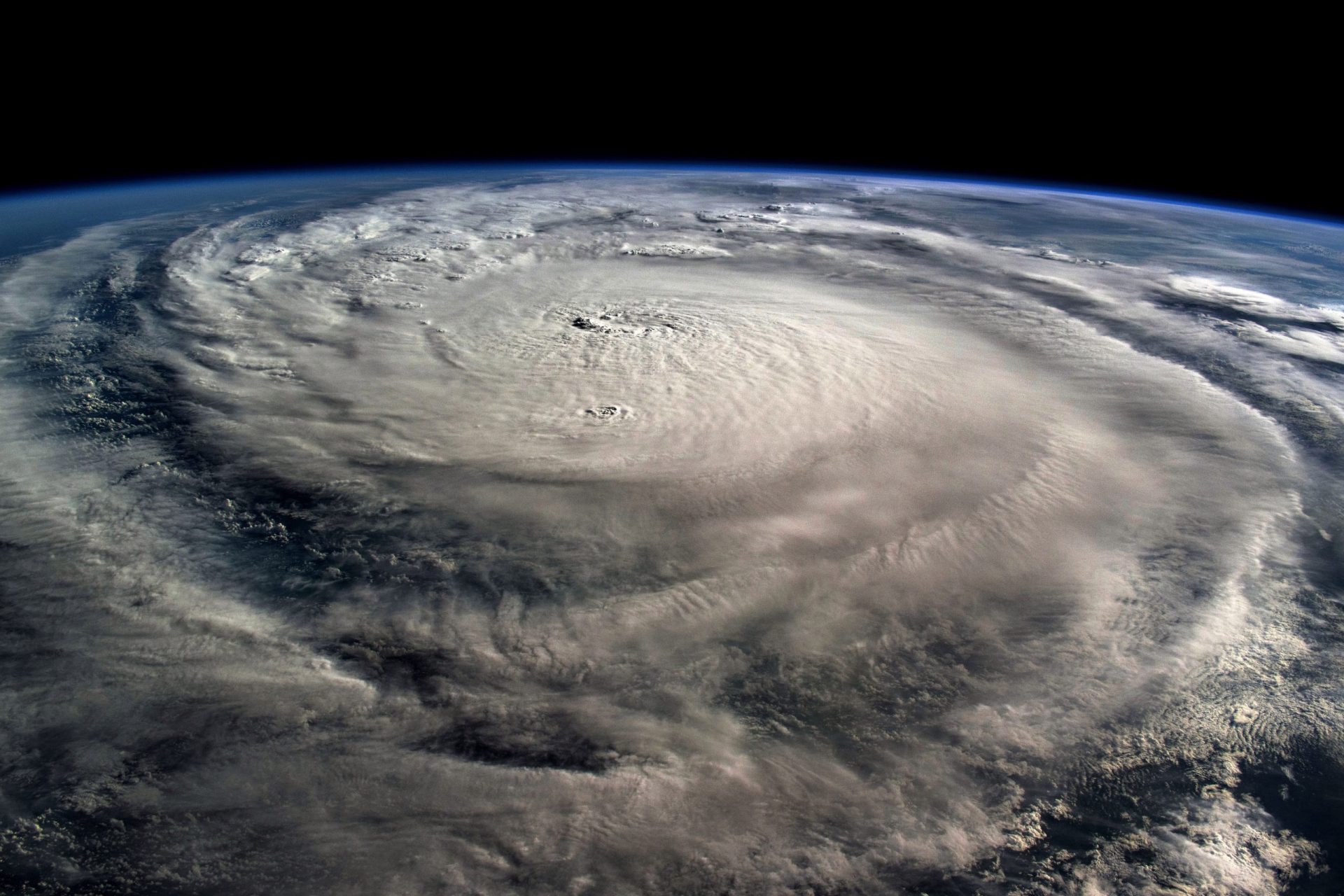 Um estudo relaciona as mudanças climáticas com este tipo de furacões