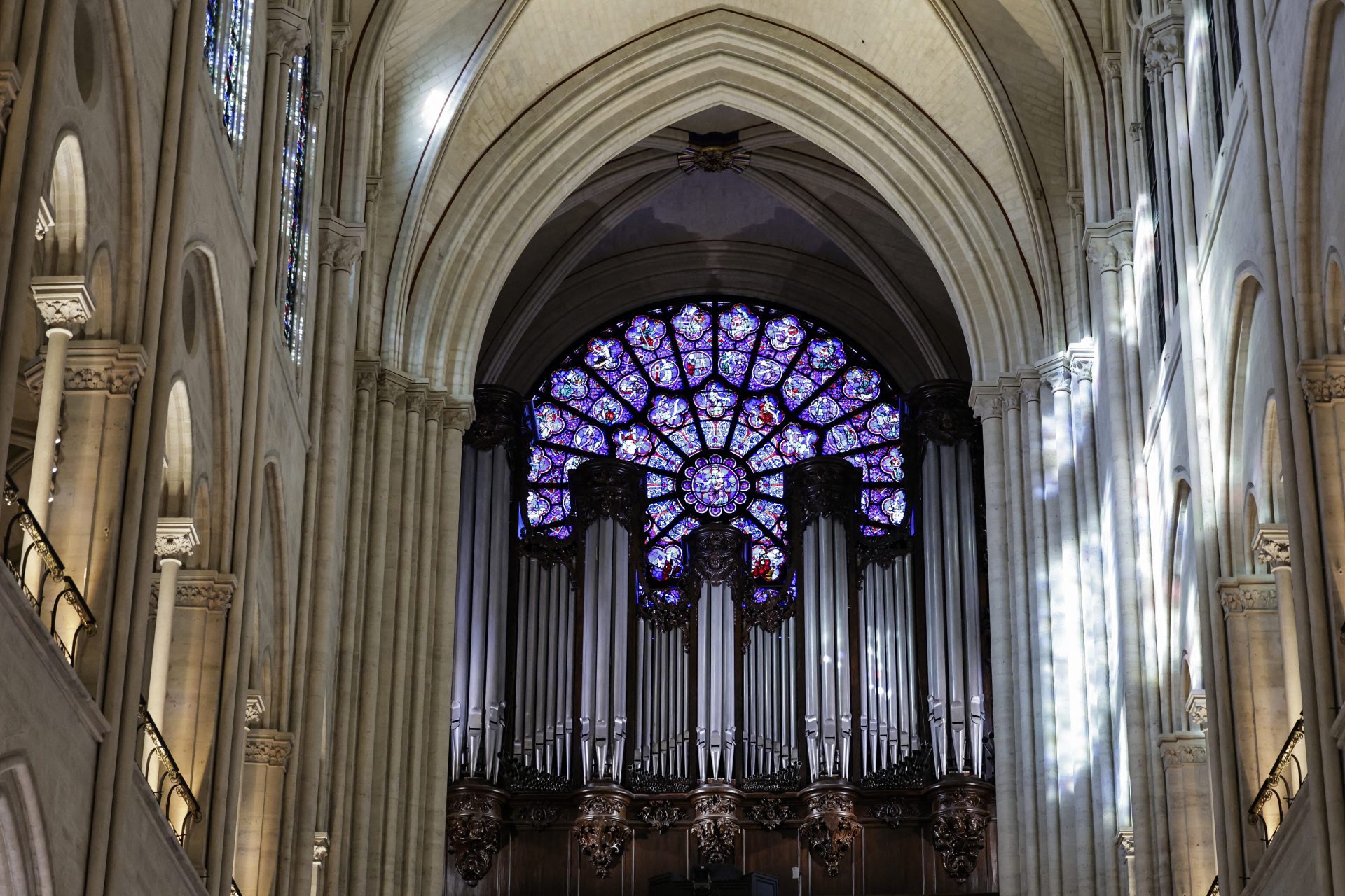 L'orgue et la rosace ouest 