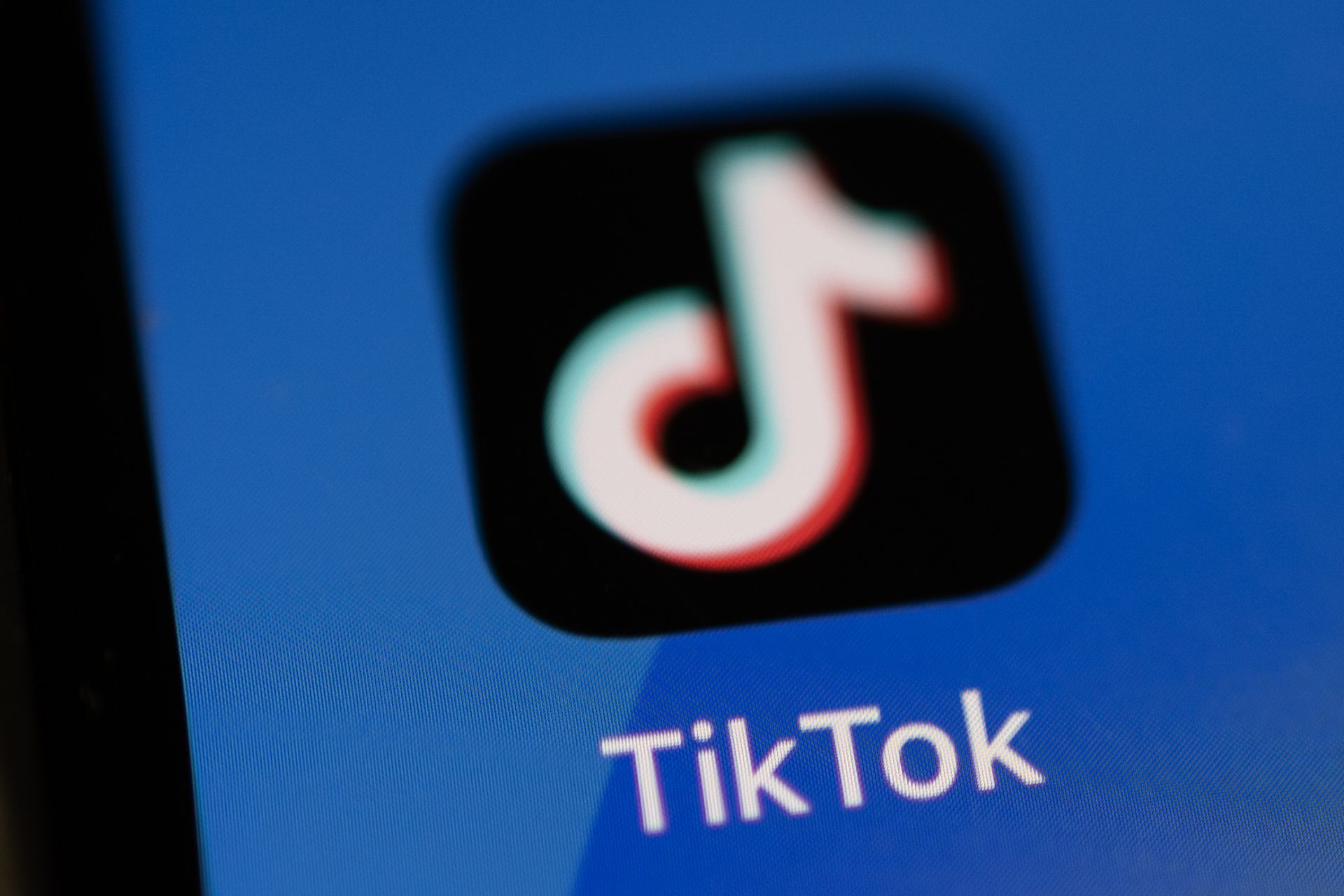 Este es el tiempo que necesita una persona para engancharse a TikTok