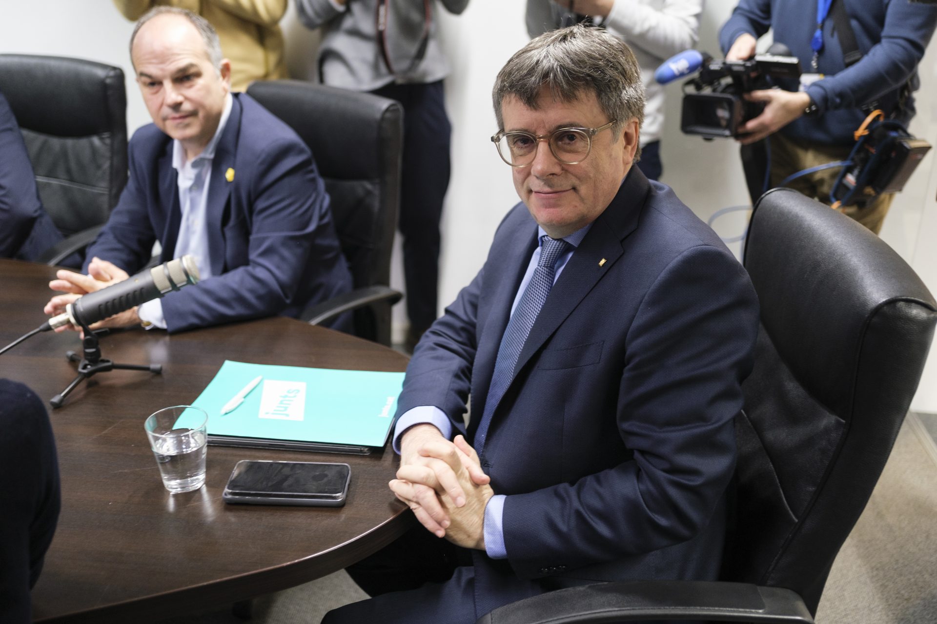 Puigdemont y Pedro Sánchez se parecen (según Carlos Alsina)