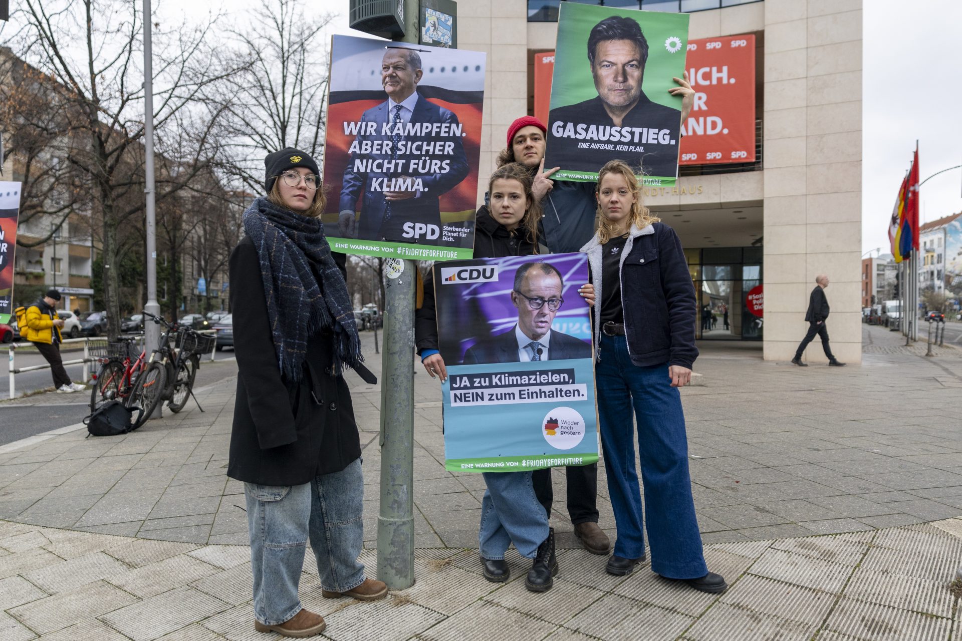 AfD, CDU und SPD legen leicht zu in den Umfragen