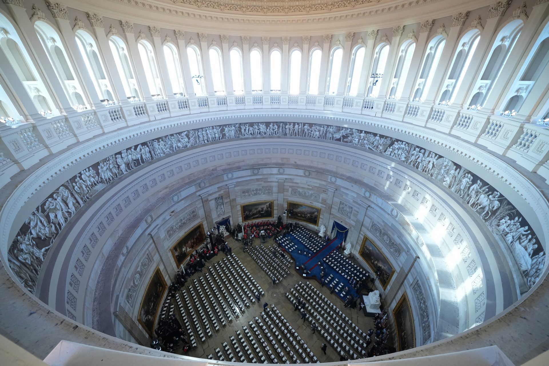 An intimate setting for Trump’s inauguration 