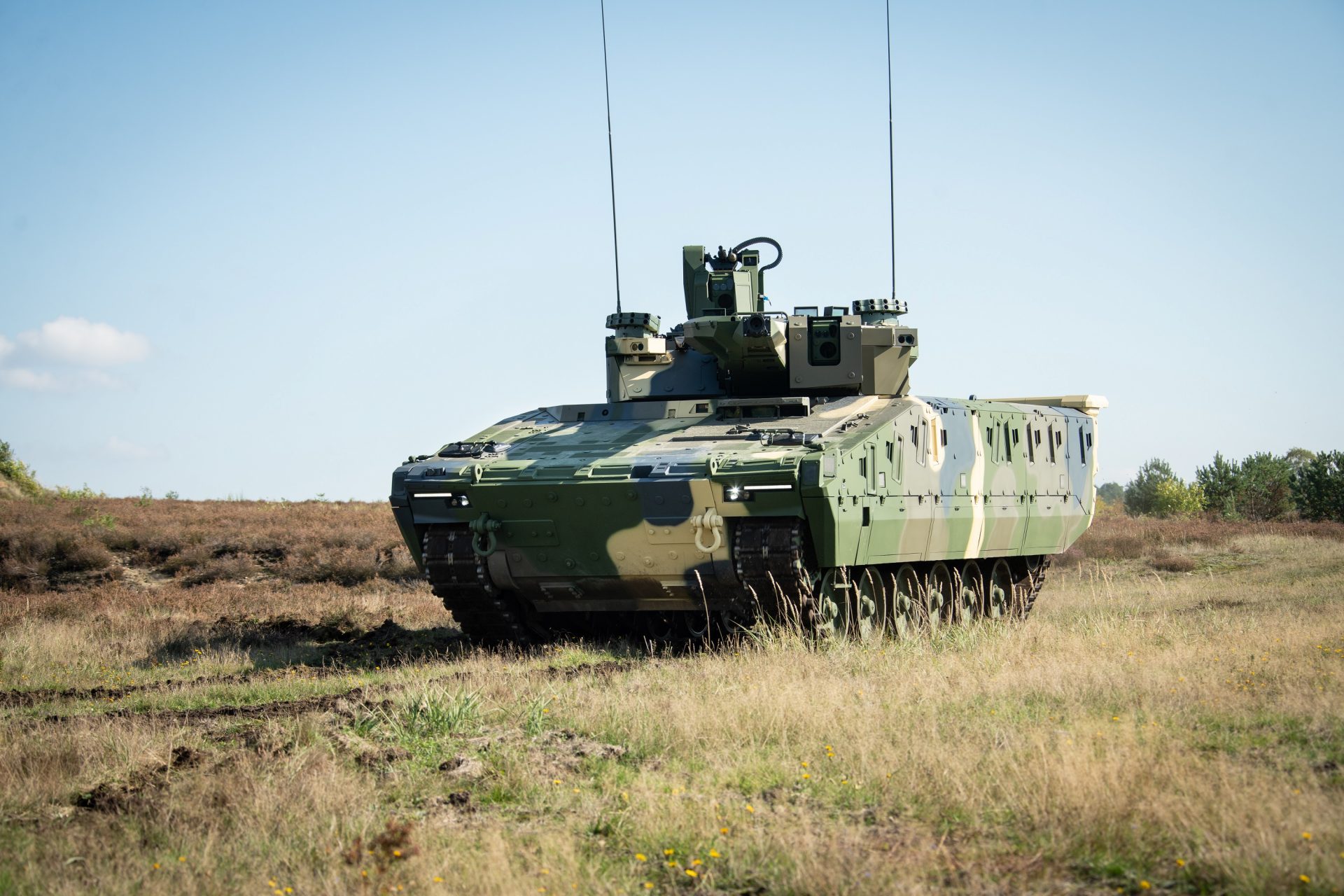 The first deliveries of Ukraine's KF41 Lynx IFVs