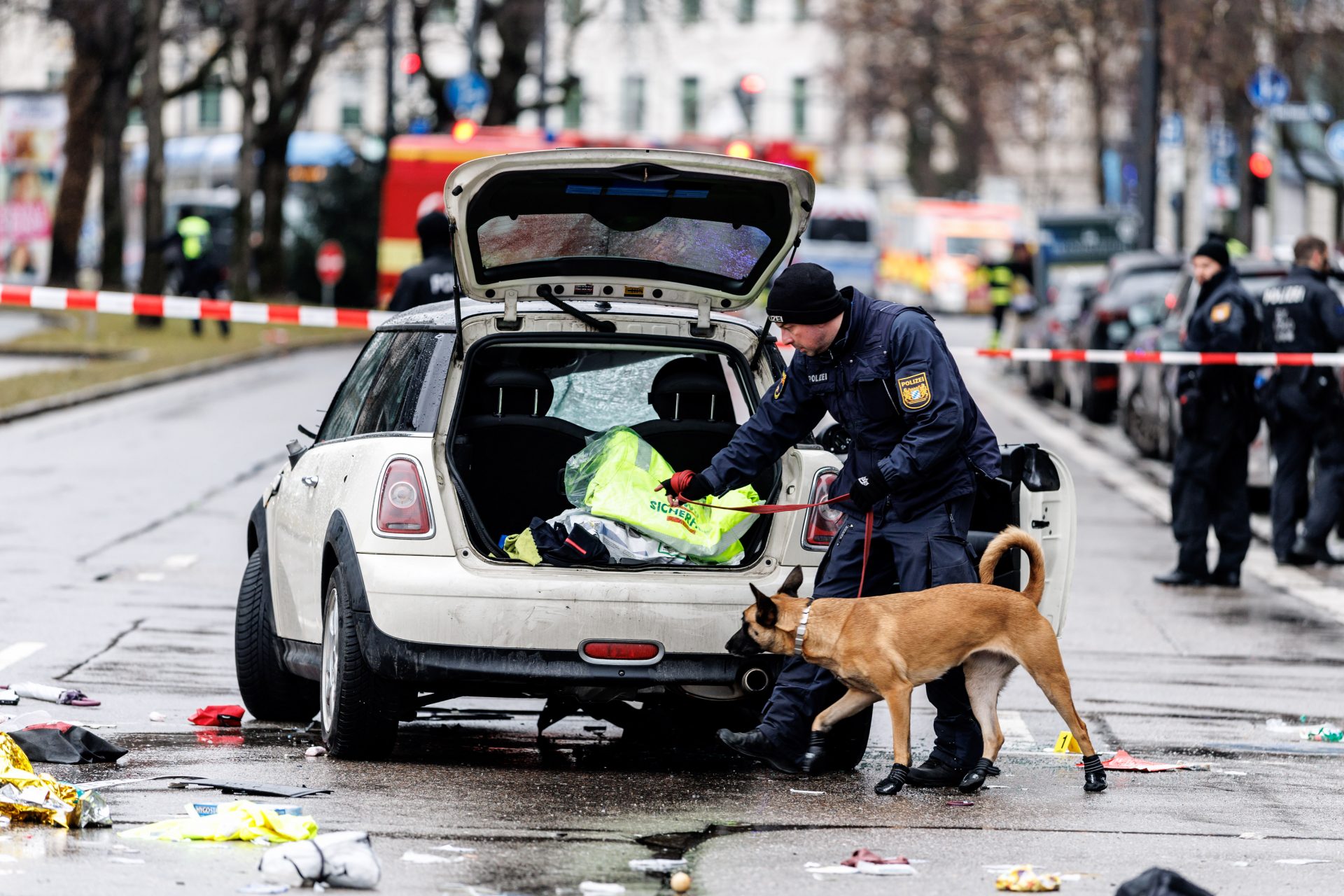 Es wird um Zeugenaussagen gebeten